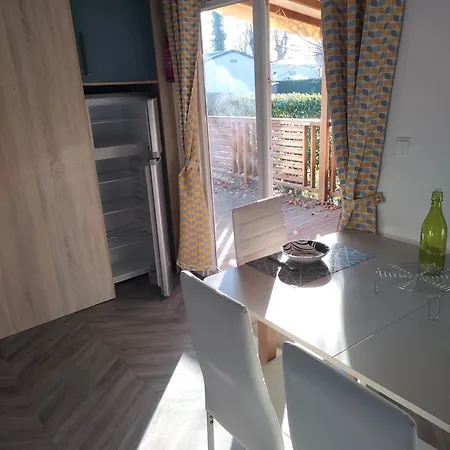 Mobil 8 Pers Dans Siblu Les Rives De Camping